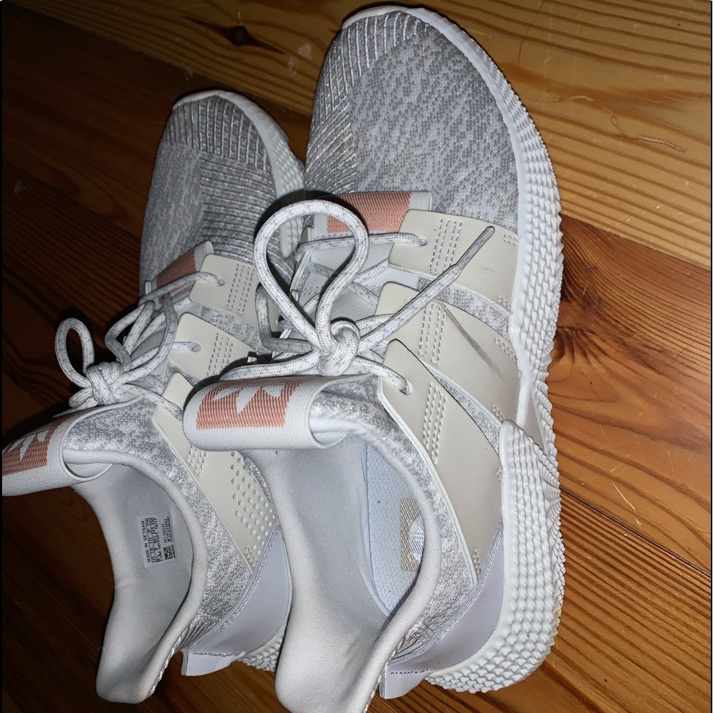 Adidas tennis shoes